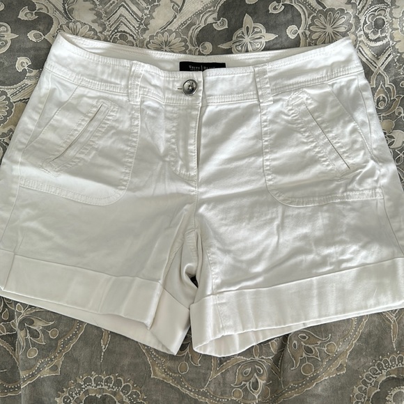 White House Black Market wait cuffed shorts - Picture 1 of 3
